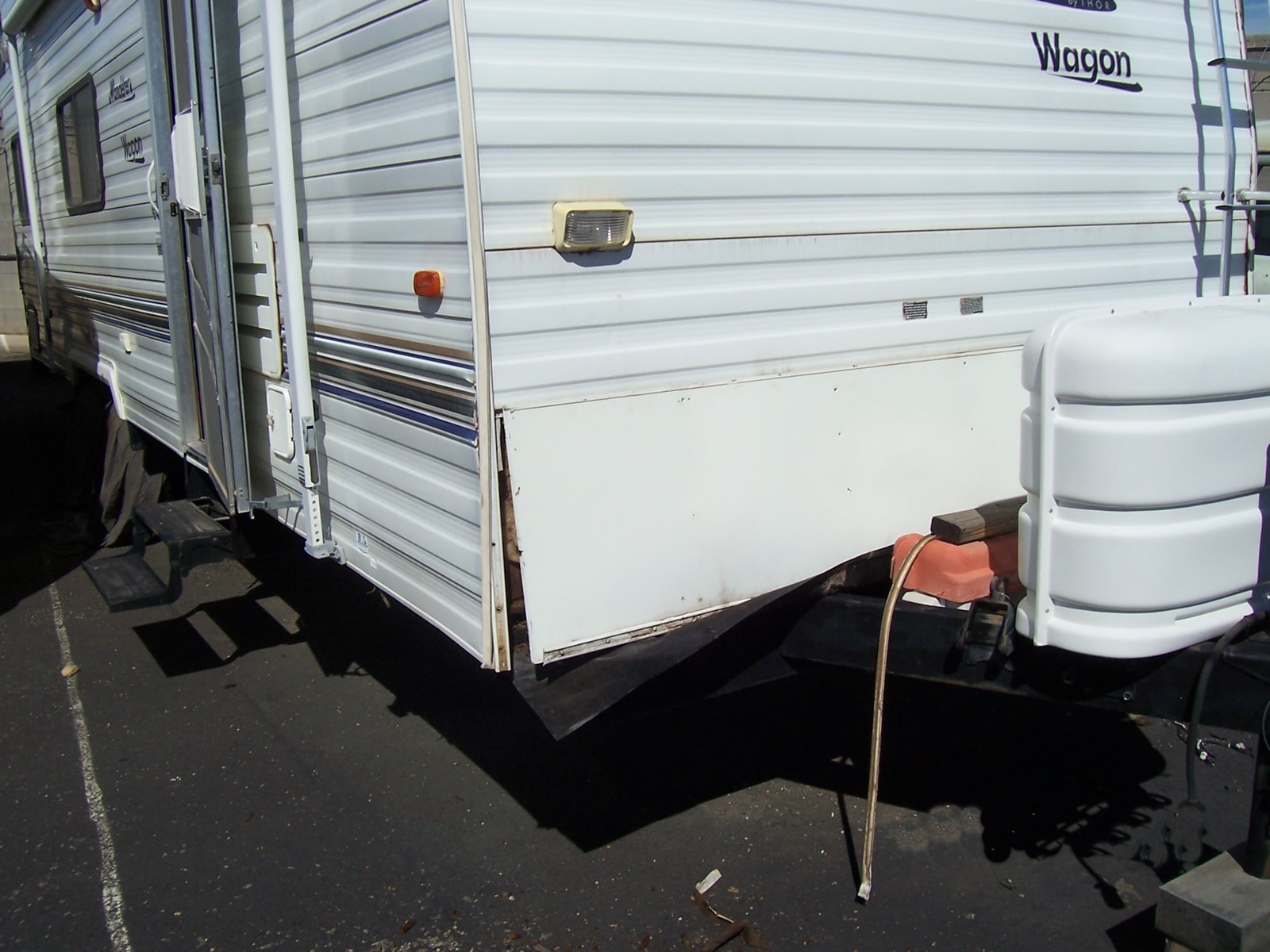 Trailer Front 005